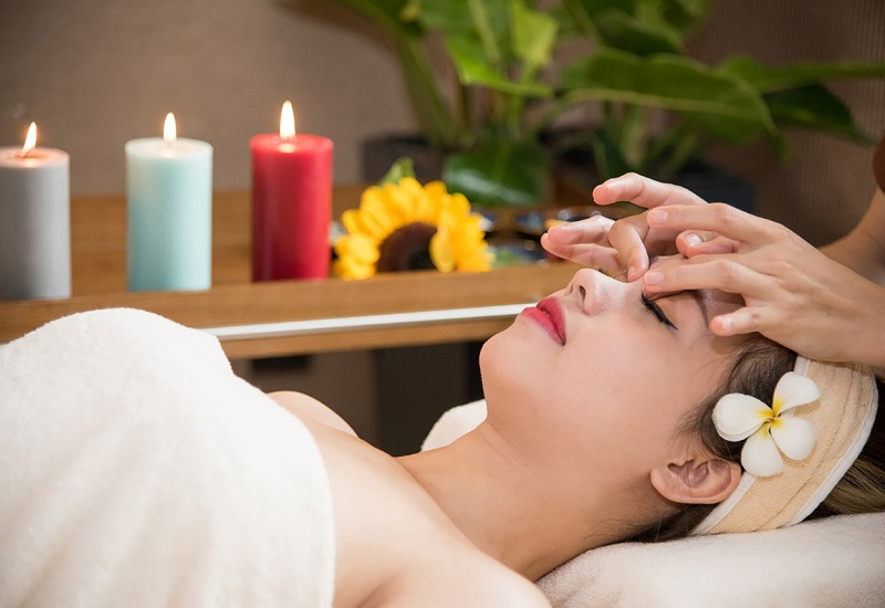Trị Liệu Đá Nóng Tại Bách Khanh Tâm